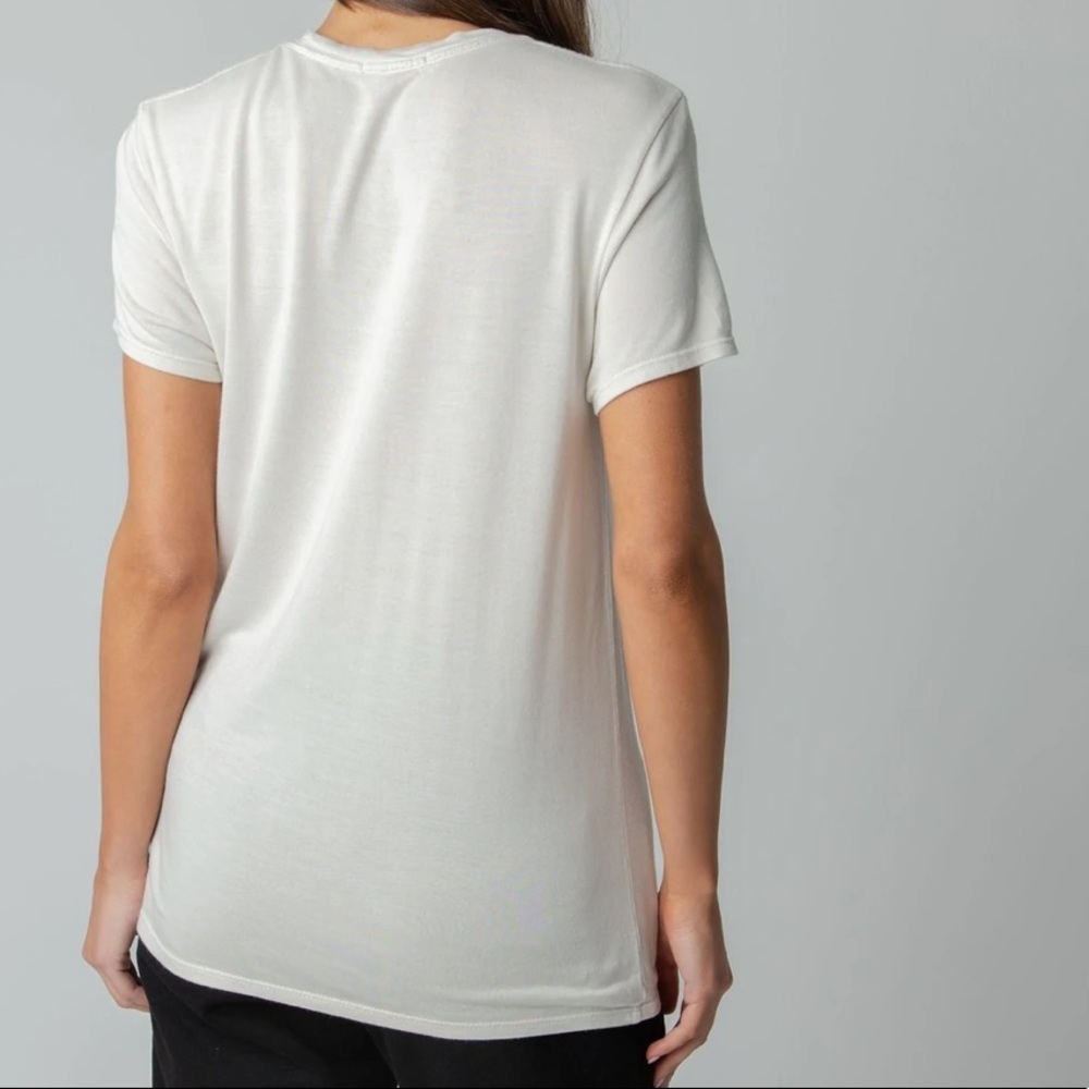 Women’s Tee - Picture 4 of 7